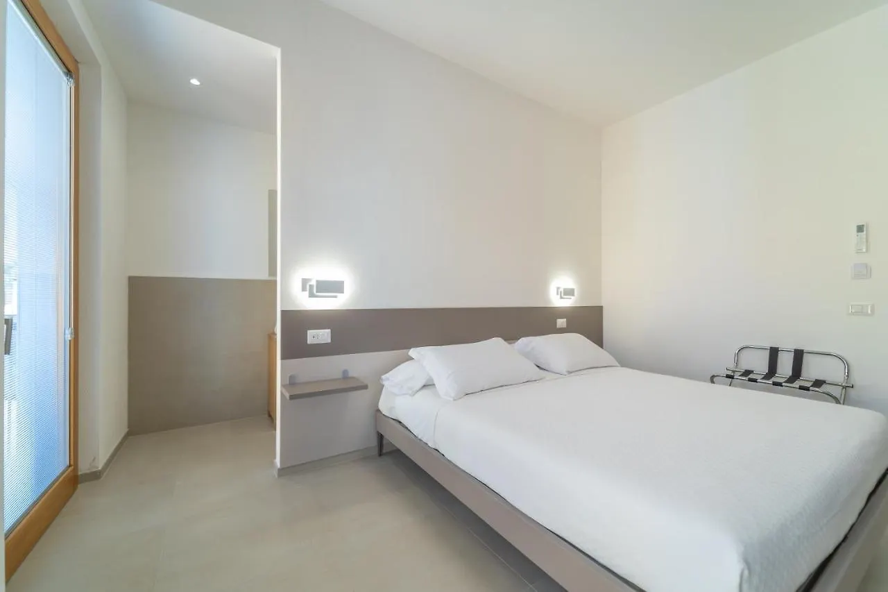 Nuova -Luxury Rooms & Apartment- Olbia Itálie