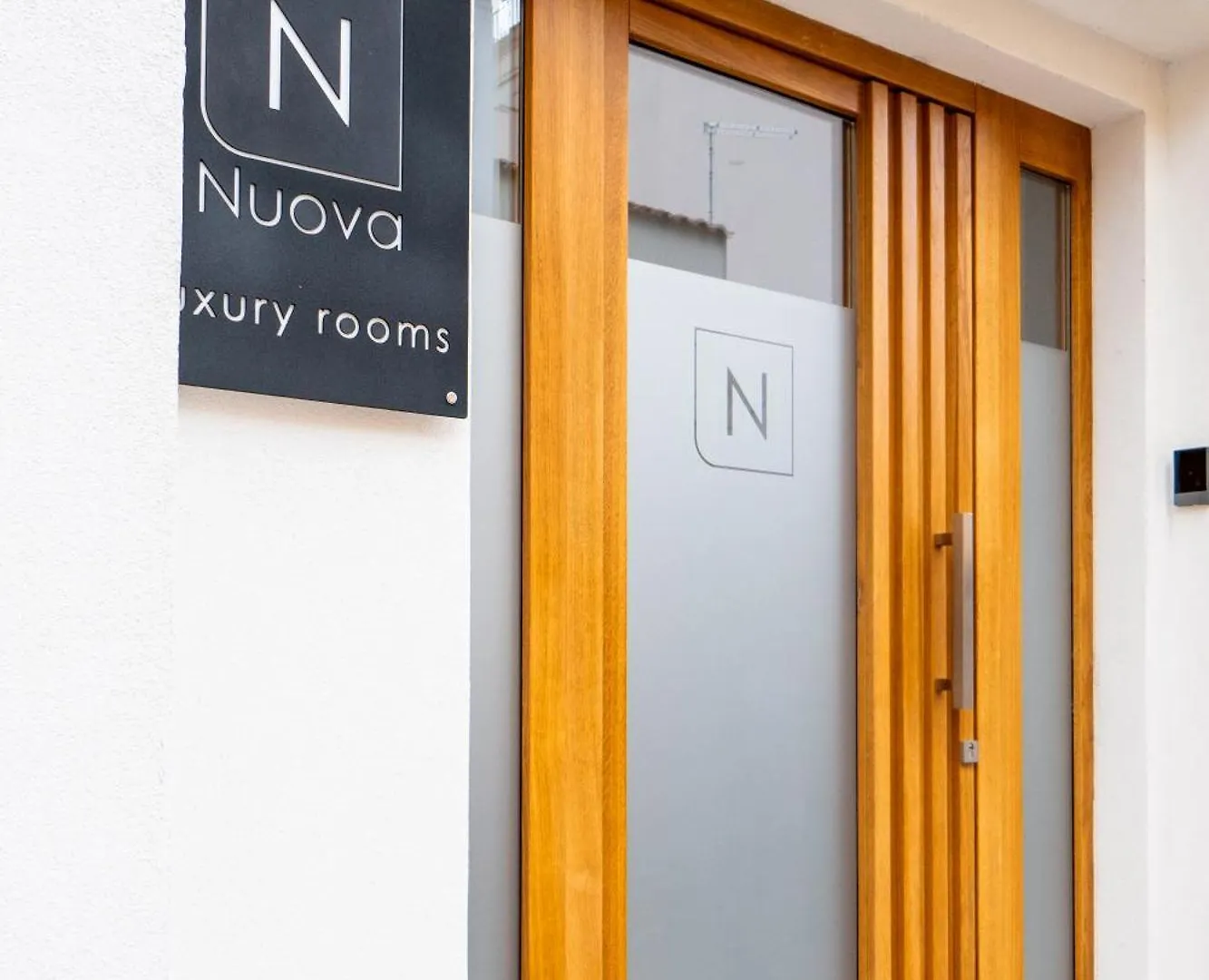 Nuova -Luxury Rooms & Apartment- Olbia