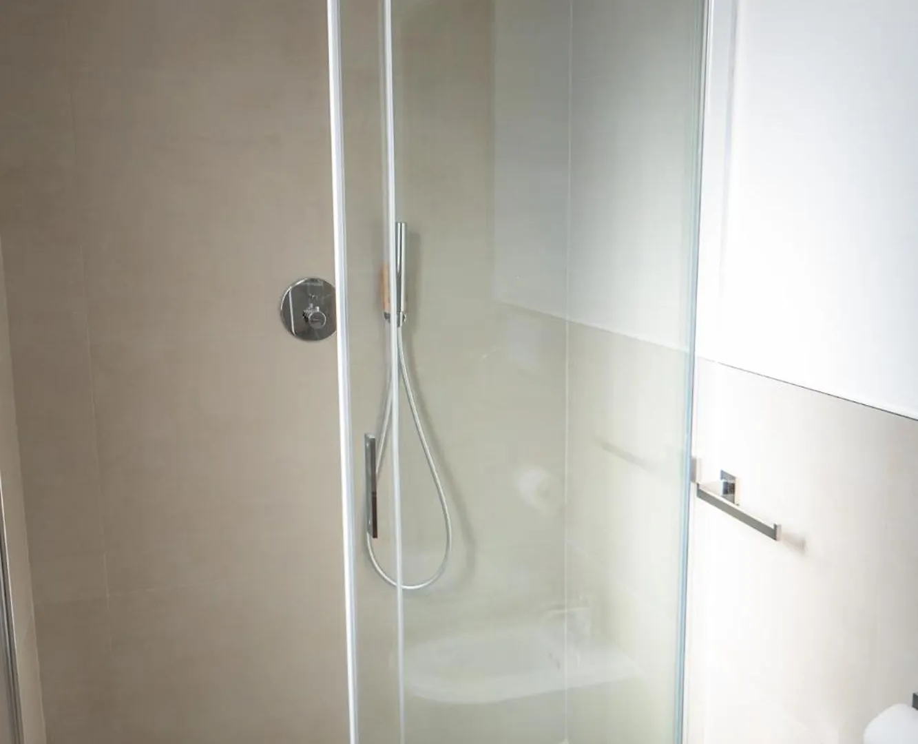Nuova -Luxury Rooms & Apartment- Olbia 0*,  Italy