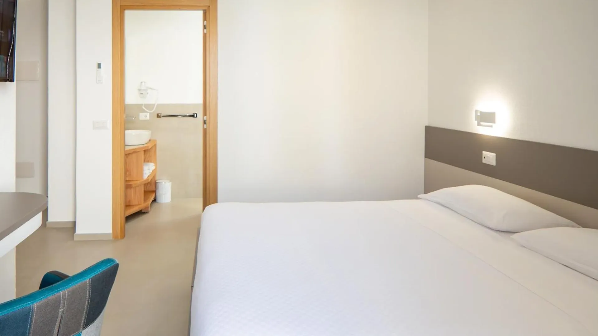 Nuova -Luxury Rooms & Apartment- Olbia