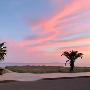  Apartment Dreams On The Sea