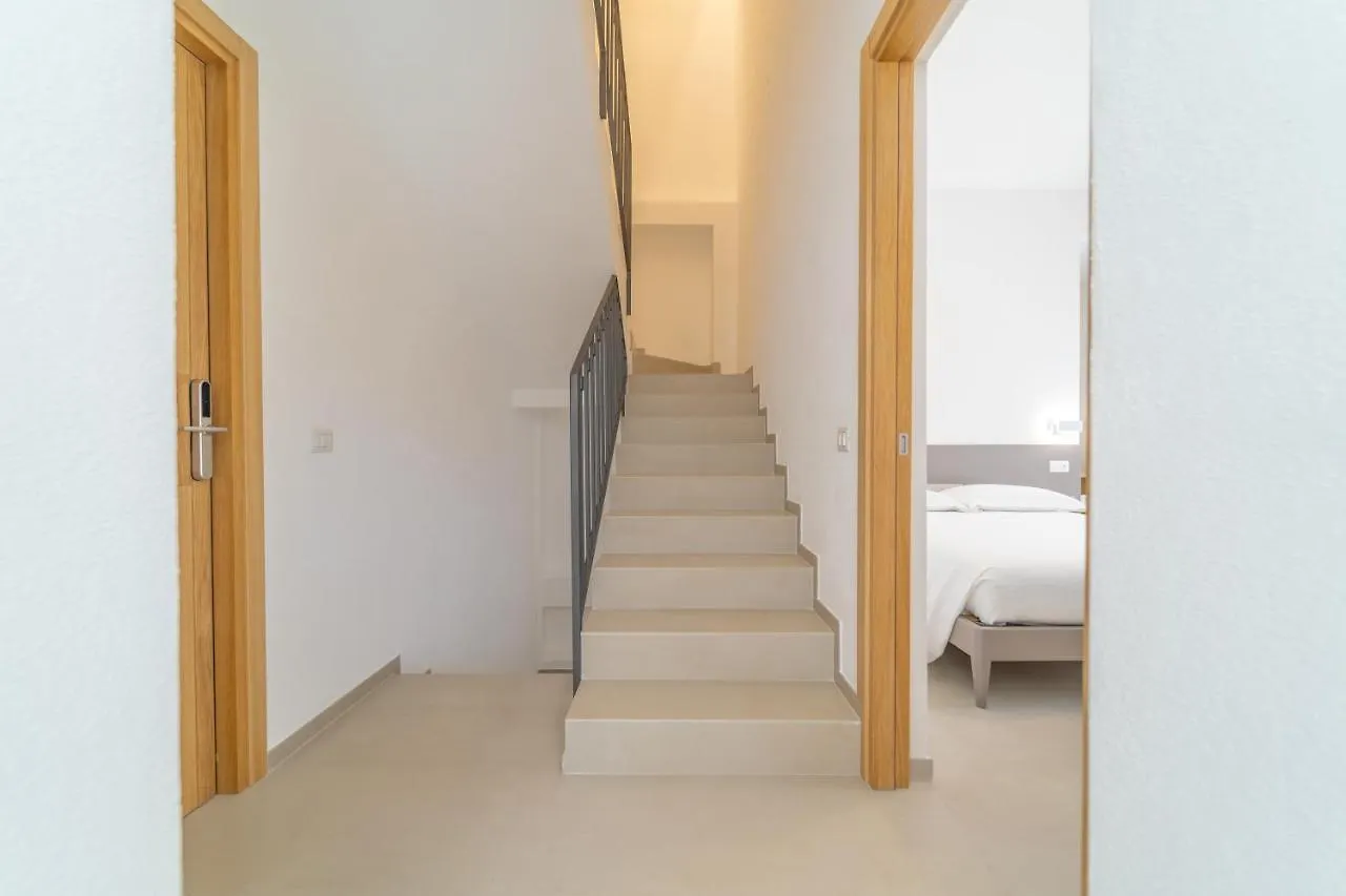 Nuova -Luxury Rooms & Apartment- Olbia