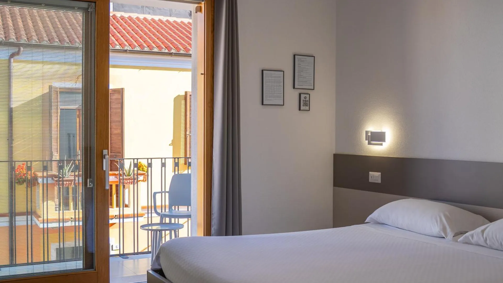 Nuova -Luxury Rooms & Apartment- Olbia 0*,